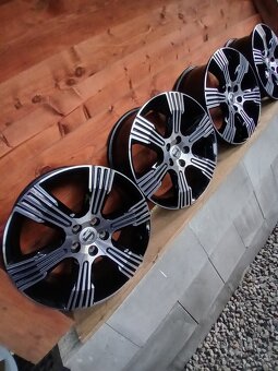 5x108 r18 volvo - 3
