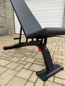 Vystužená polohovacia posilňovacia lavica Bench 900 - 3
