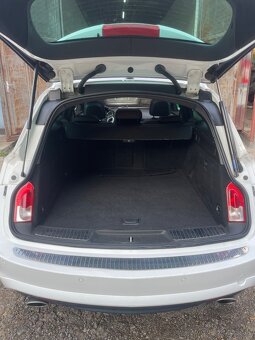 Predám Opel Insignia 2,0 CDTI biturbo 4x4 - 3
