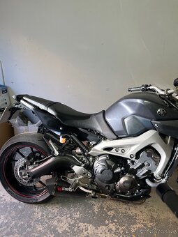 Yamaha mt 09 - 3