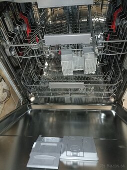 Vstavaná umývačka riadu Whirlpool WIC 3C23 PEF - 3