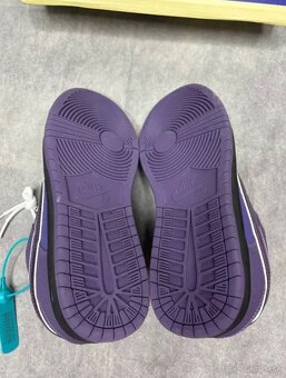Nike SB Dunk Low Purple Lobster - 3