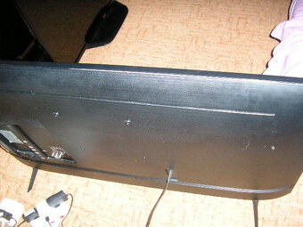 Predam LED televizor - 3