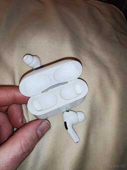 Apple AirPods 2 Pro - 3