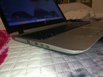 HP ProBook. i5. 15,6". RAM 8 GB. SSD 256 GB + 1 000 GB. - 3