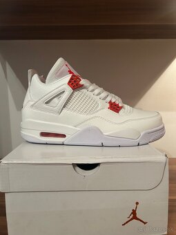 Jordan 4 retro metallic red - 3