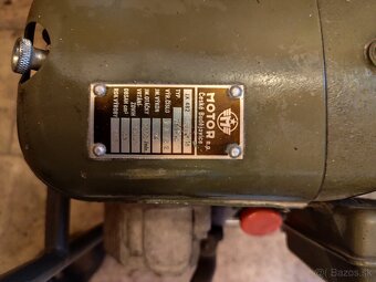 Predám vojenskú elektrocentrálu 3kw + 2 spcáky - 3