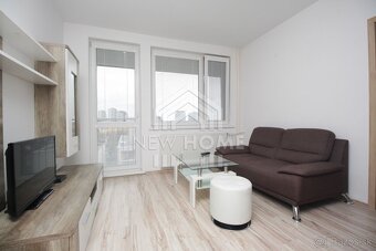 KOŠICKÁ - 1,5 iz. byt, balkón 7 m2, WIFI, klimatizácia - 3