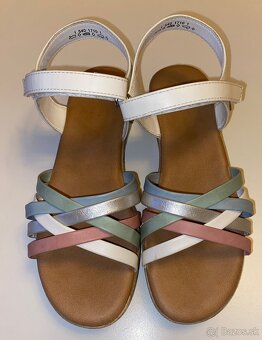 Esprit dievcenske sandale velkost 35 - 3