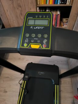 Bežecký pás LIVEFIT TM 1200 - 3