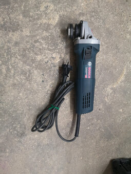 uhlova bruska BOSCH GWS 9-125 S s nastavitelnymi otackami - 3