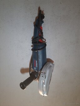 Bosch Professional Uhlová brúska GWS 2200 - 3