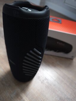 JBL Charge 5 čierny - 3