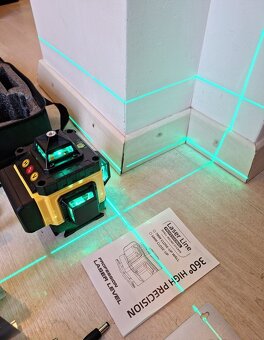 Krížový samonivelačný laser 360° - 3