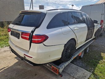 Mercedes-Benz Combi E220d 2017 AMG Line - 3