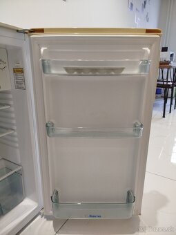 Malá chladnička s mrazničkou - 3