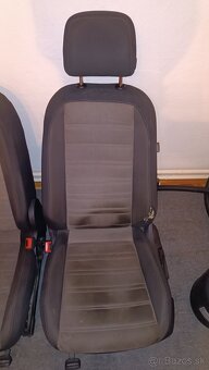 Predám sedačky Touran 2016 - 3