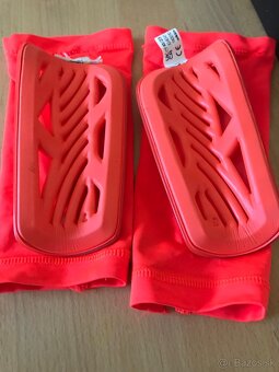 Predám chrániče adidas TIRO SG LGE - 3