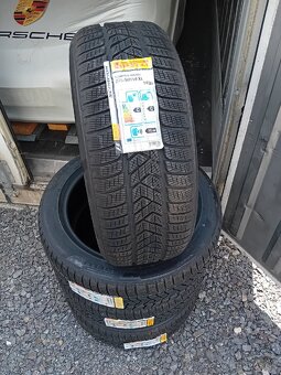 235/50R19 103H Pirelli Scorpion Winter - 3