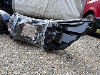 Svetlá Renault Trafic od 2021 LED, 260102899R, 260601790R - 3