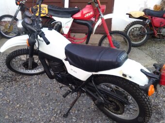Yamaha DT 400 - 3
