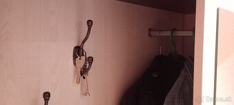 Predám vešiakovú stenu do chodby - 3