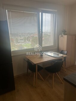 Na prenájom 3 izbový byt Ľudovíta Okánika - 3