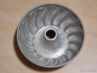 Retro forma na pečenie bábovky - 3