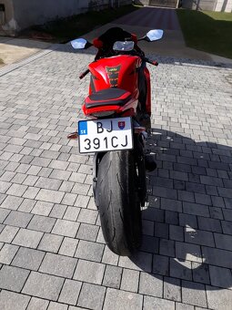 Honda cbr 1000rr sc59 - 3