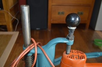 predam stojan na vrtacku spolu s vrtackou Black&Decker - 3