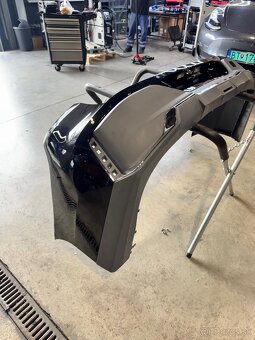 BMW 7 G70 zadny naraznik - 3