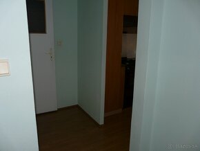 Prenájom 2 izbového bytu - Zlaté Moravce - 3