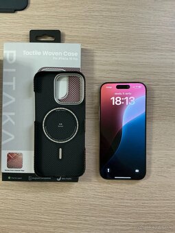 iPhone 16 Pro 256 GB púštny titán - 3