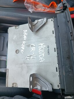 RADIO HONDA CRV III NA DIELY,OPRAVU - 3