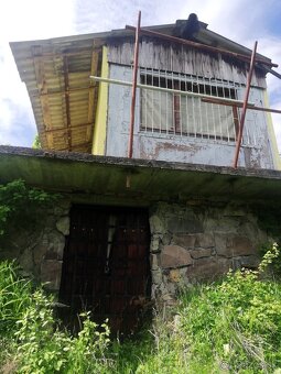 Záhradná chatka so slnečným pozemkom - záhradou, obec Rybník - 3