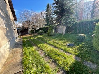 Rodinný dom na bývanie, podnikanie 475 m² - Stará Ľadoveň - 3