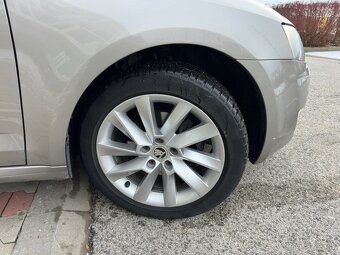 Predám Škodu A7 kombi, rok výroby 2015. - 3