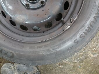 Predám pneumatiky s disskom na Renault Fluence - 3