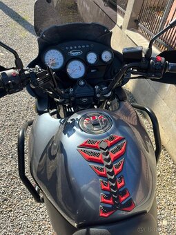 Triumph tiger 885i - 3