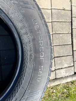 Nokian 265/65r17 - 3