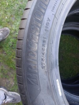 275/45r21 - 3