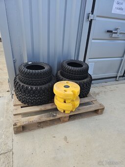 John deere 1026r+nakladač+zakladač trávnikov - 3