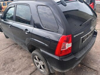 Predám náhradné diely na KIA sportage 2.0crdi - 3