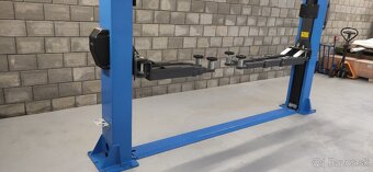 Dvojstlpový zdvihák 4.000 kg/2m AUTOMAT,ZÁRUKA - 3