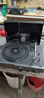 Gramofon TESLA - 3