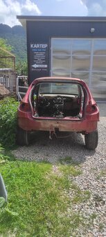 Karoséria z nápravami Peugeot 206 - 3