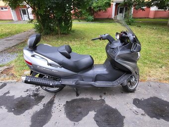 Suzuki Burgman 650 Executive - 3