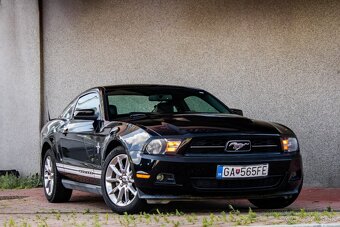Ford Mustang 4.0L V6 - 3