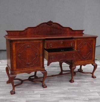 Komoda starožitná vyrezávaná. - 3