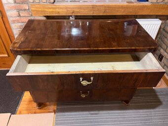 Starožitna komoda - 3